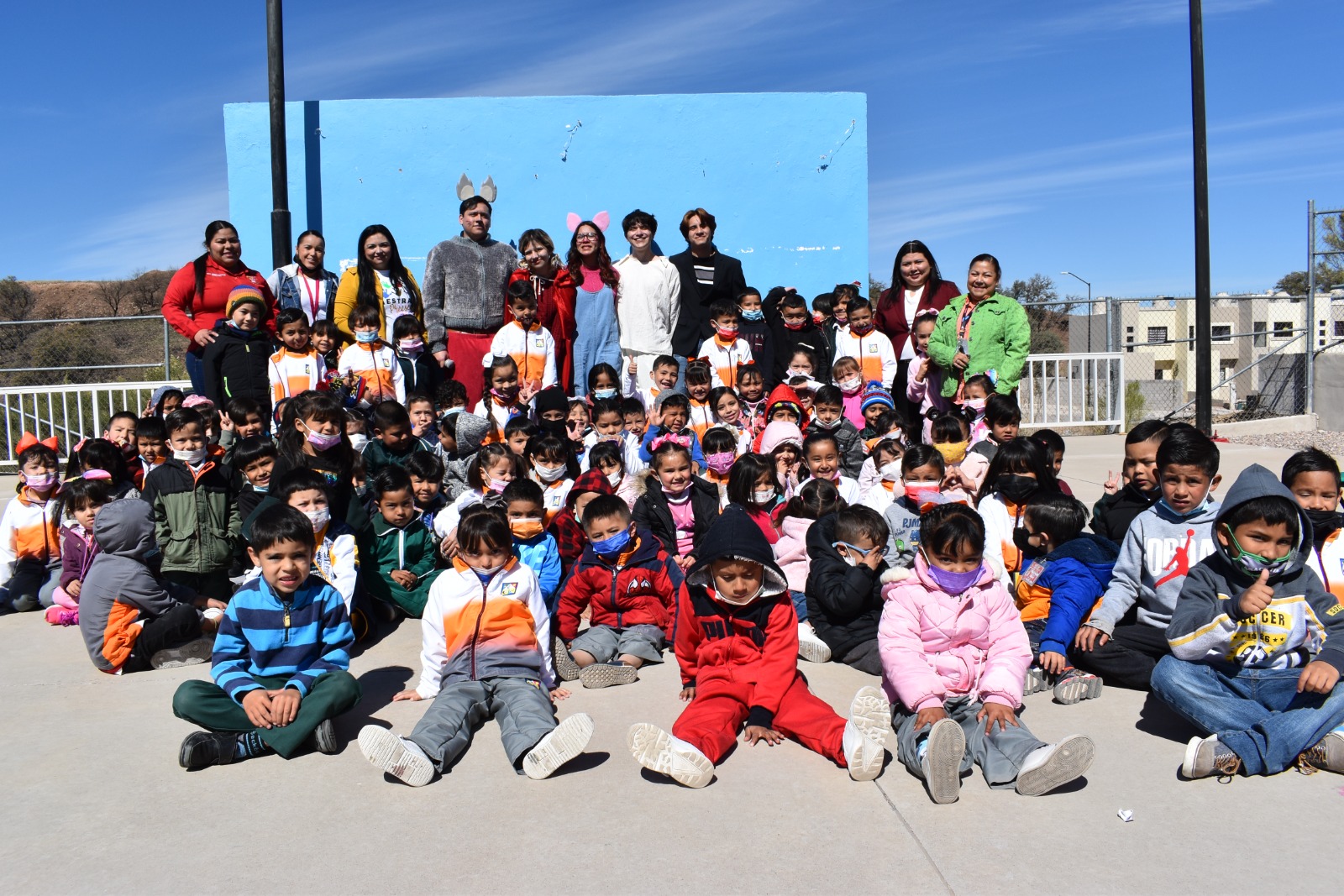 LLEVAN MONÓLOGO “LOBO FEROZ” A JARDÍN DE NIÑOS