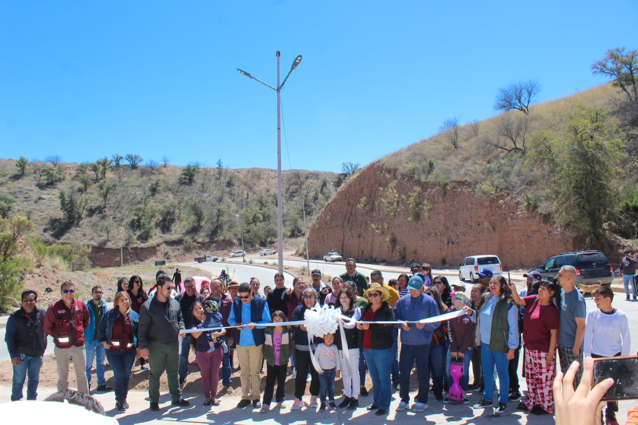 DA ALCALDE SOLUCIÓN A PROBLEMÁTICA DE QUINCE AÑOS EN COLONIA BELLOTAS