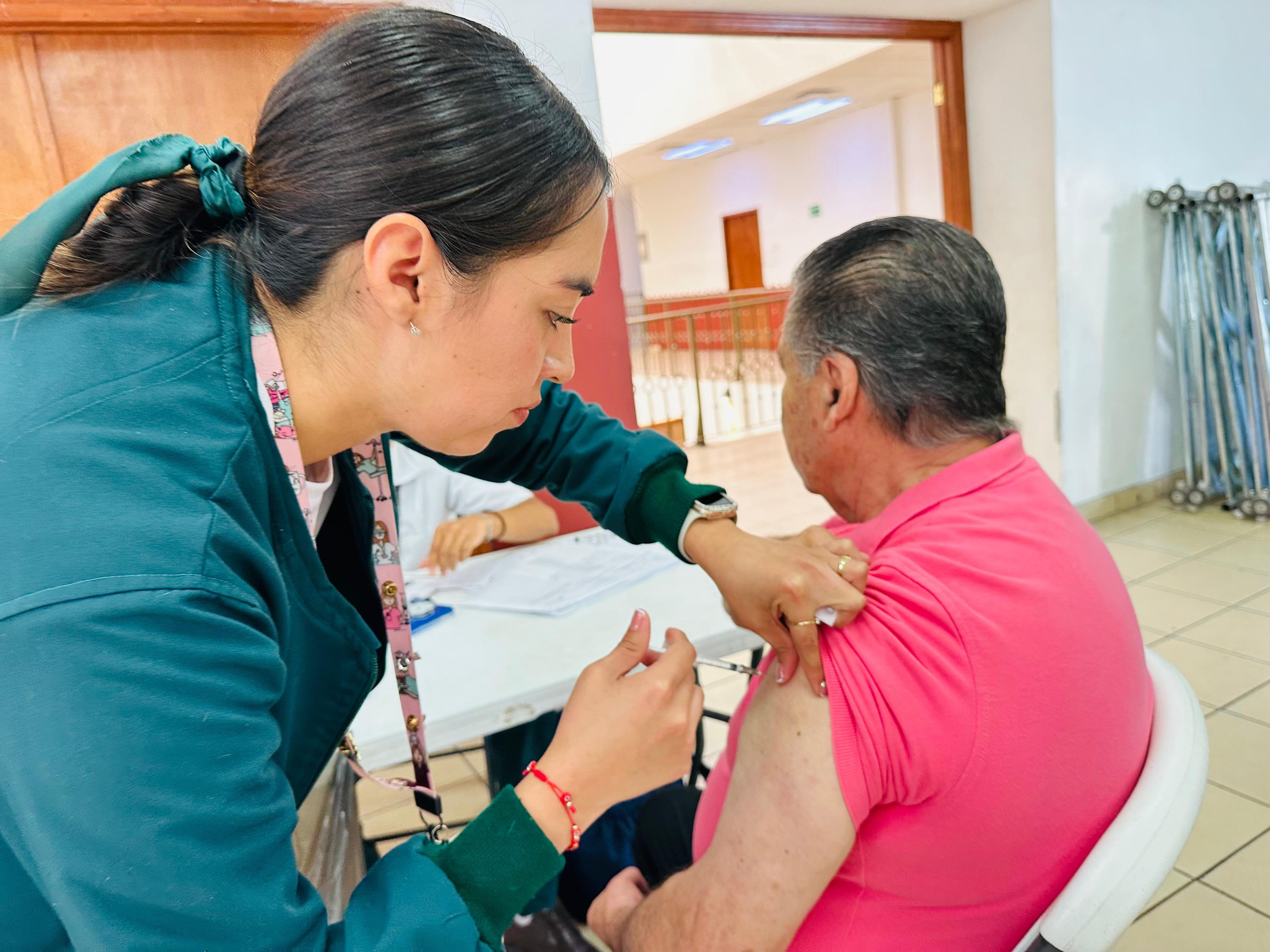 Promueven prevención y detección temprana del cáncer de mama