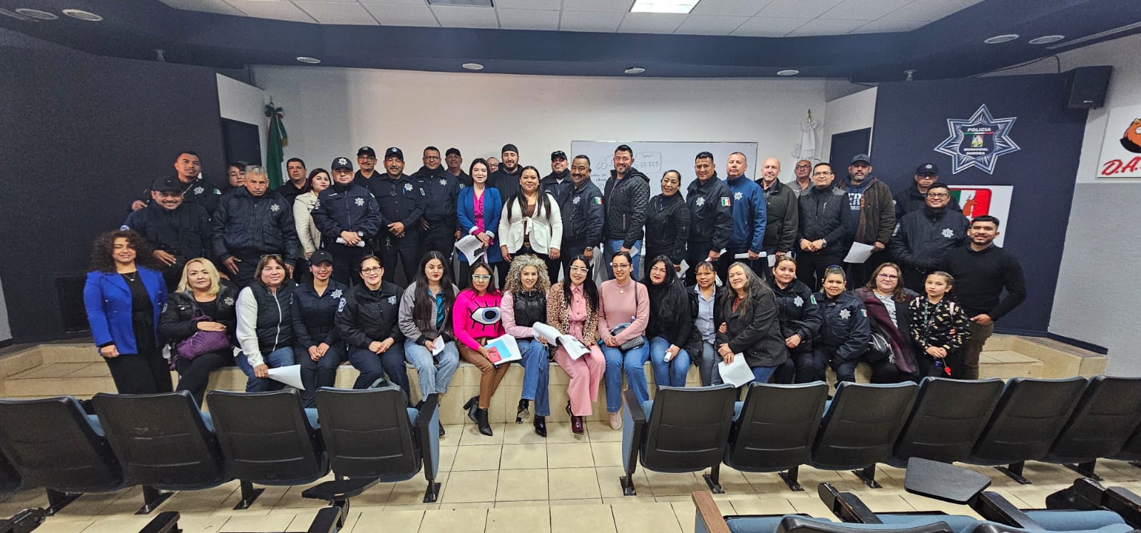 CONTINÚA CAPACITACIÓN A POLICÍAS MUNICIPALES