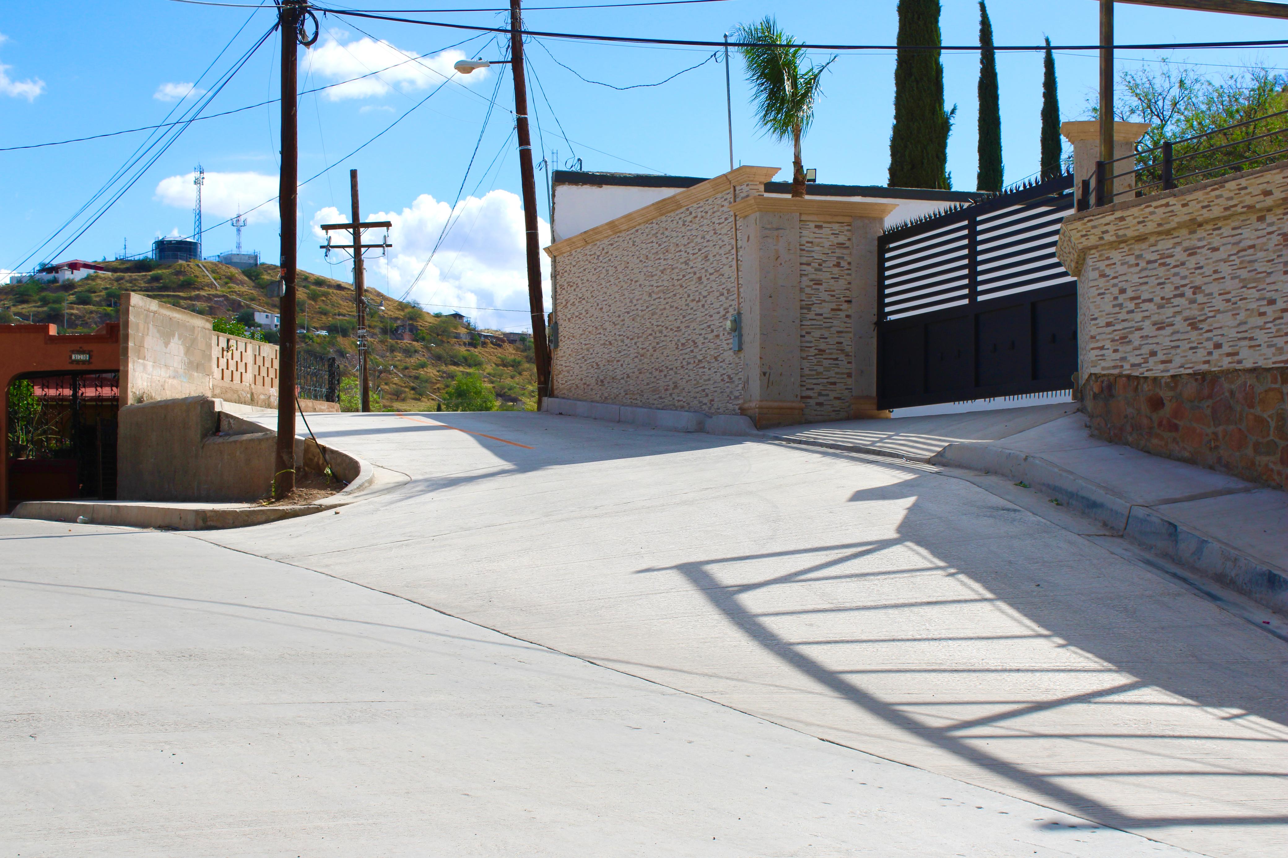 Concluyen pavimentación de Río Lerma