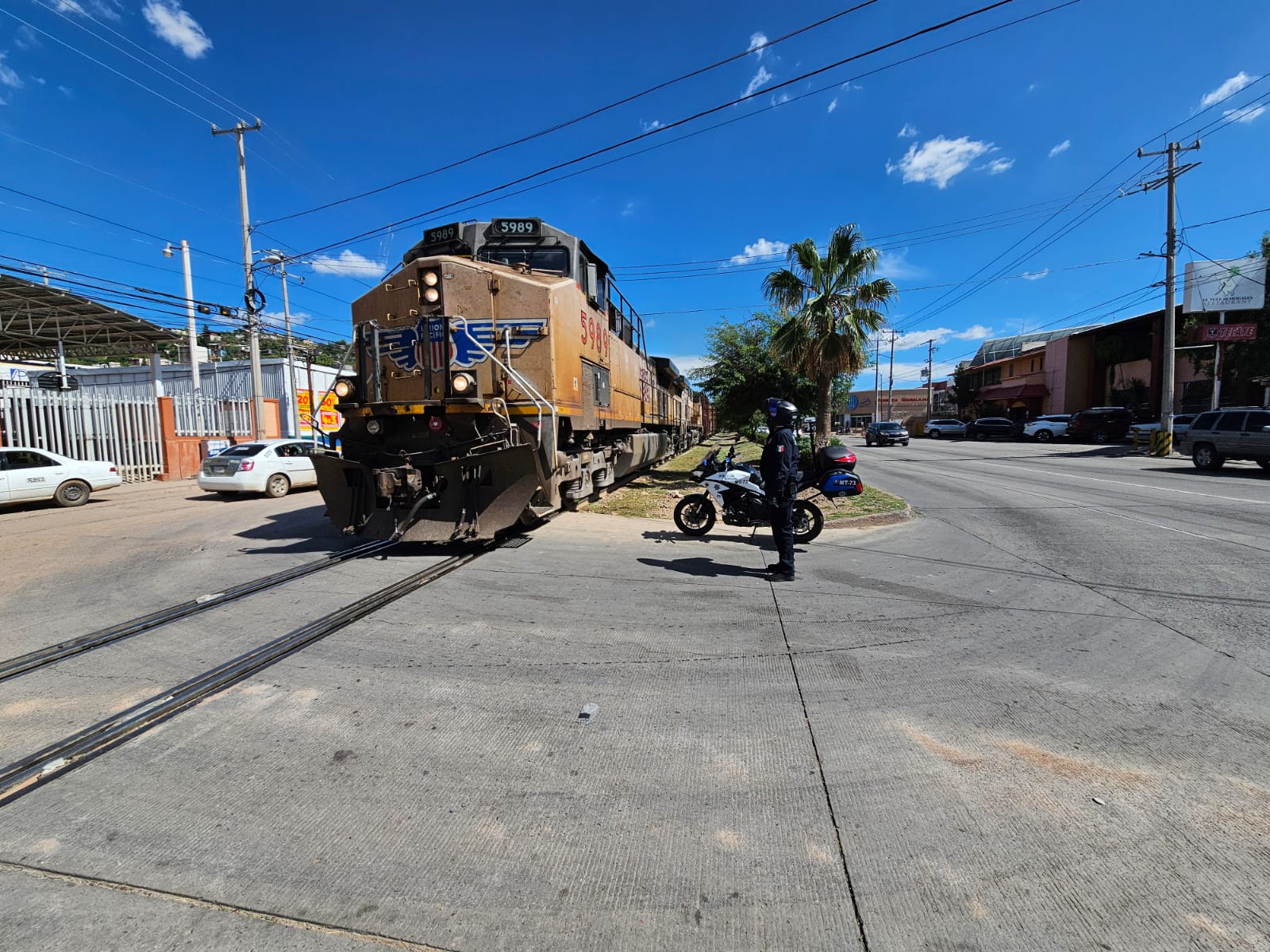 APLICAN PROGRAMA “NO TE CRUCES” PARA EVITAR ACCIDENTES POR EL TREN