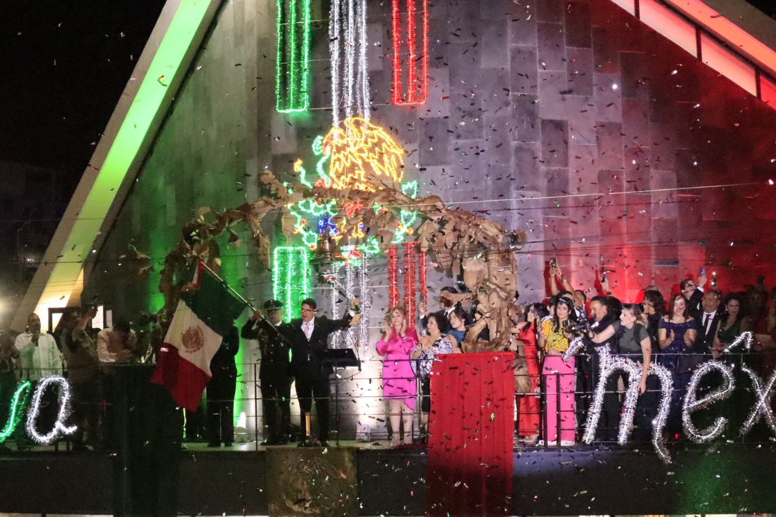 DISFRUTAN NOGALENSE EL “GRITO DE INDEPENDENCIA Y FIESTA MEXICANA”