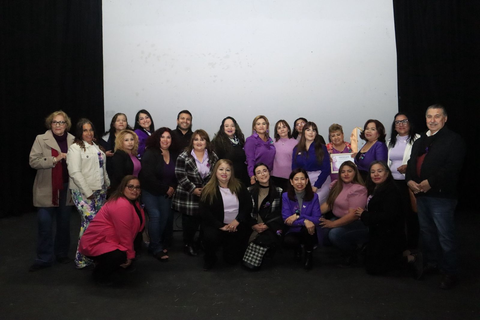 Preside primera dama evento de las actividades del Mes Morado