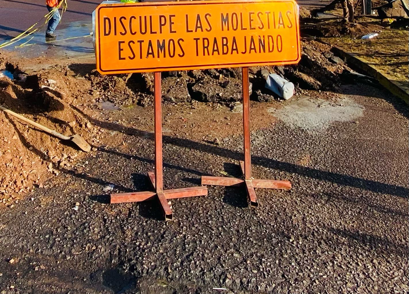 CIERRAN AL TRÁNSITO VEHICULAR POR PAVIMENTACIÓN EN BULEVAR HIDALGO