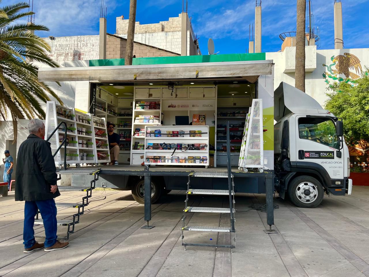 Un éxito presencia de LibroBús en Nogales