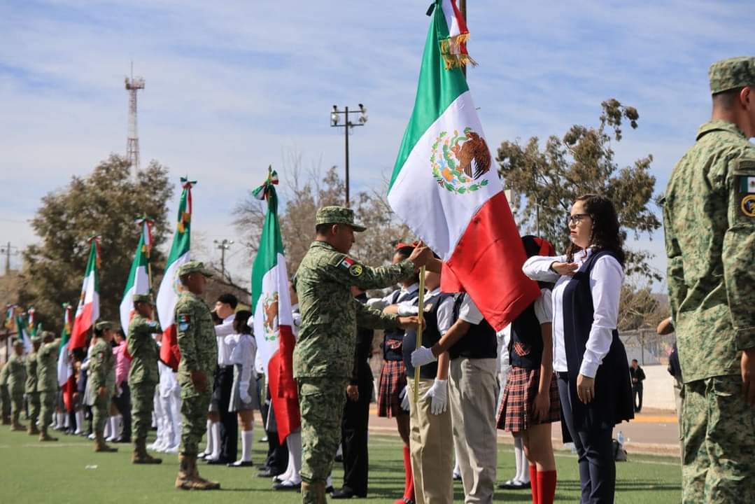 PONDERA ALCALDE RESPETO DE LOS MEXICANOS A LA BANDERA