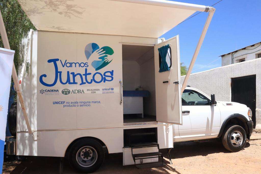 RECIBE ALCALDE UNIDAD MÉDICA PARA ATENDER A NIÑOS MIGRANTES