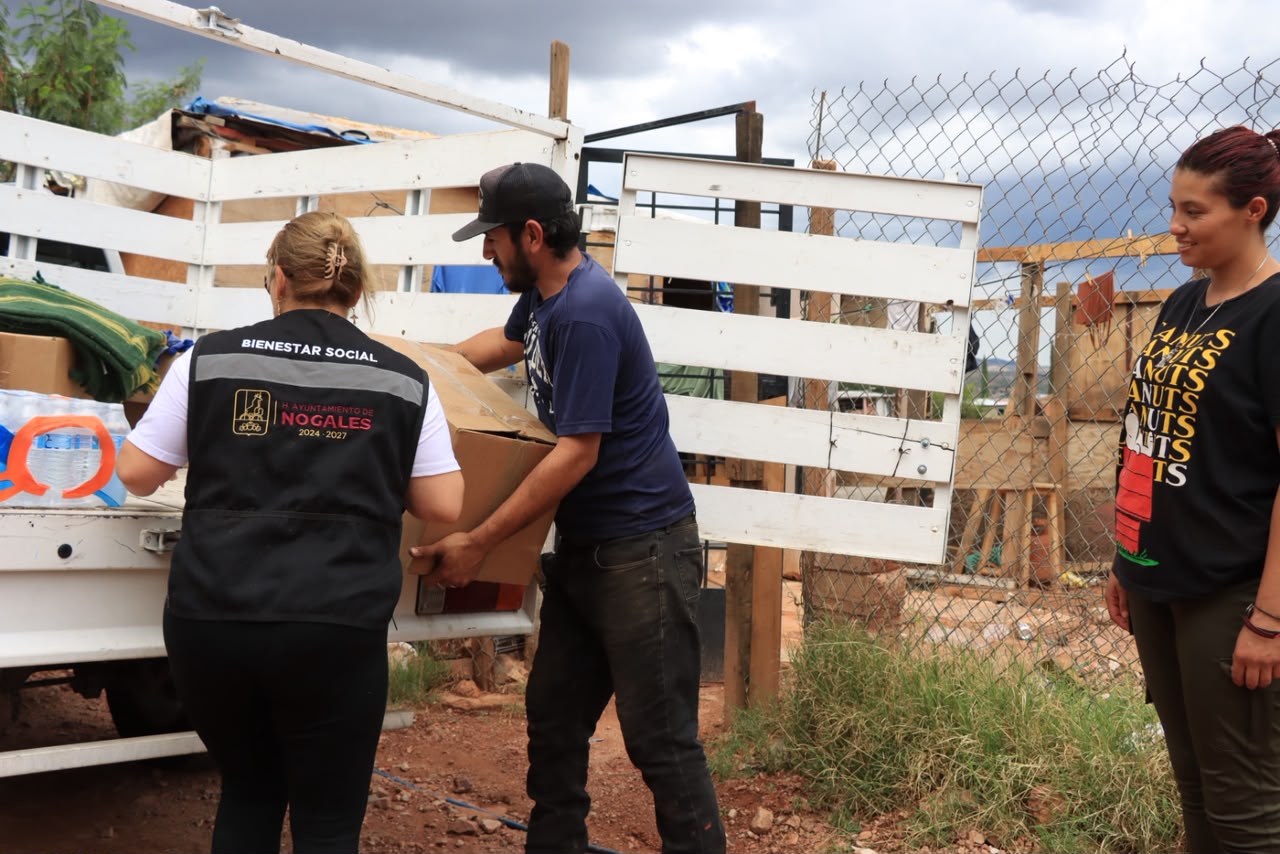 Atienden a familias afectadas por las lluvias