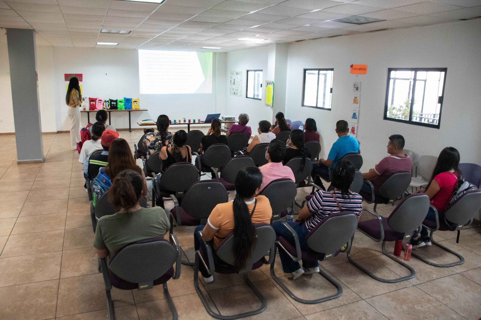 MEJORA PROGRAMA MONSTER DE LA EMOCIONES CONDUCTA DE MENORES