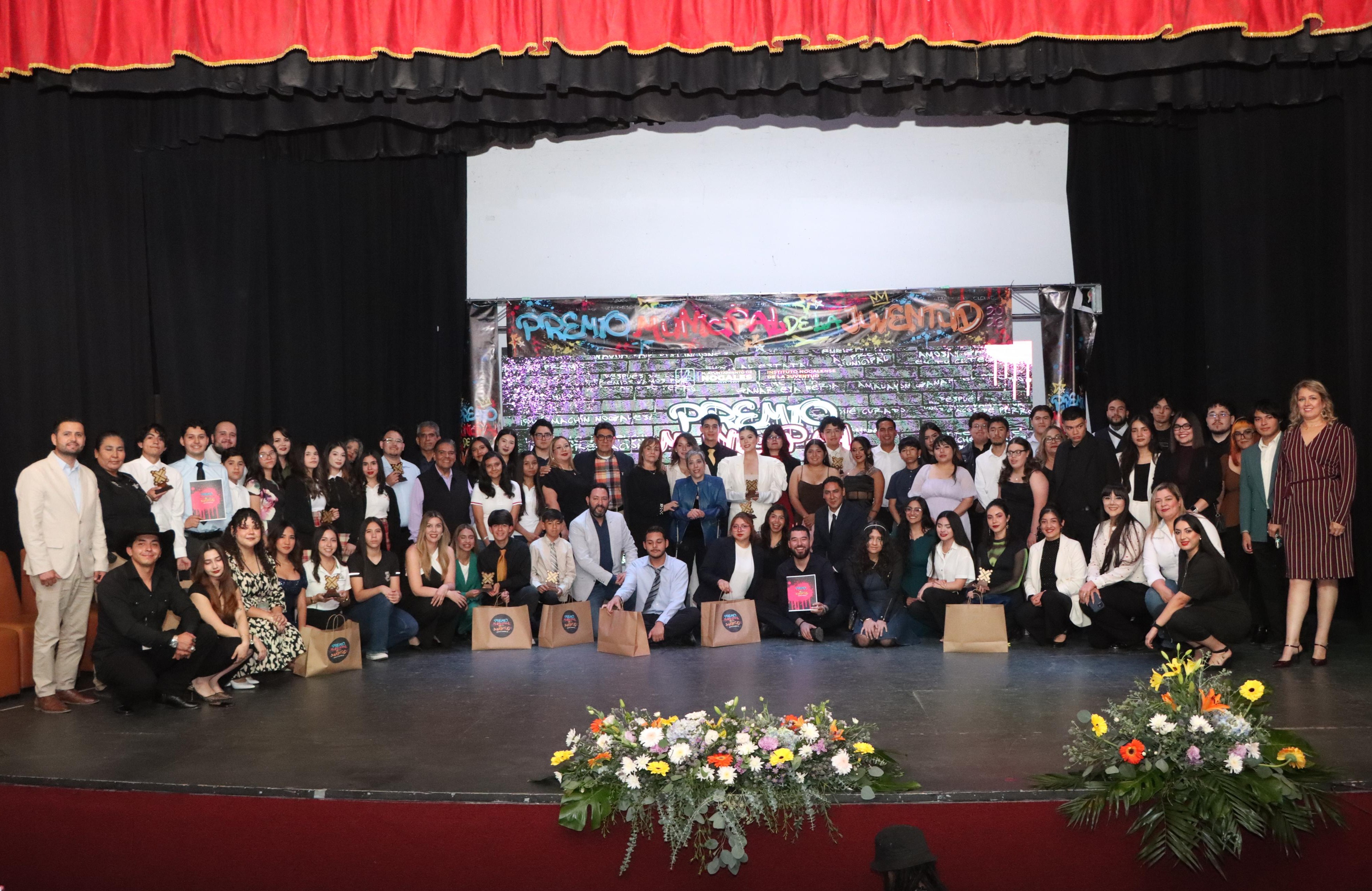 Reconoce Gobierno de Nogales el talento y compromiso de la juventud