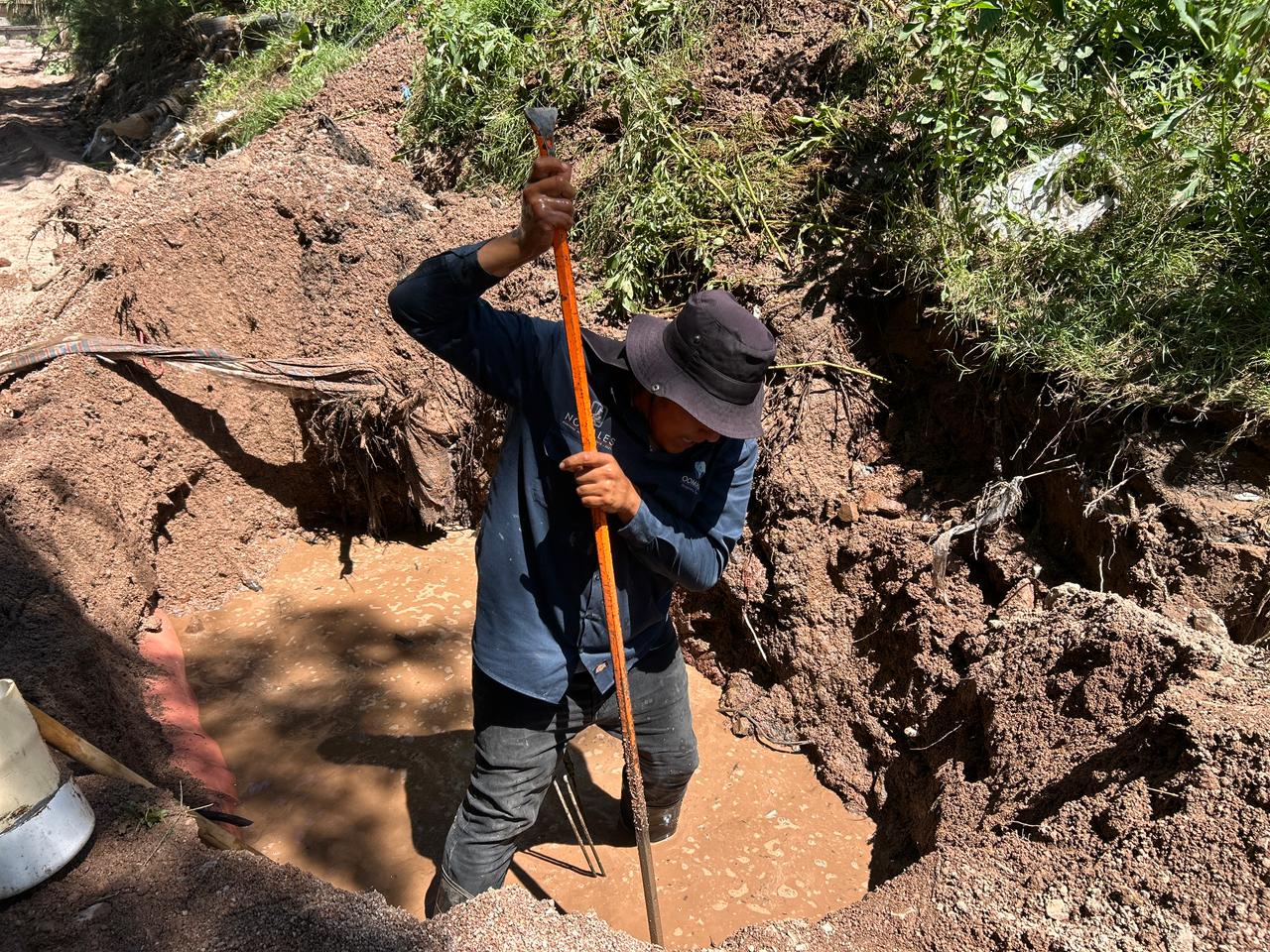 Continúan trabajos de saneamiento en el arroyo Los Nogales
