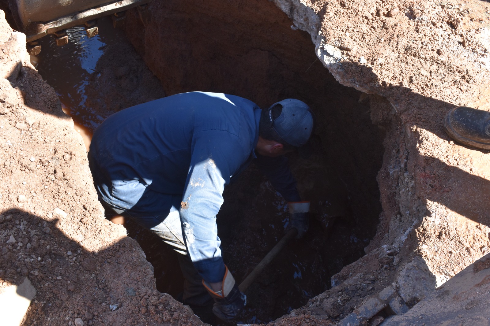 ATIENDEN REPORTES RECIBIDOS EN LA APP DE OOMAPAS-NOGALES