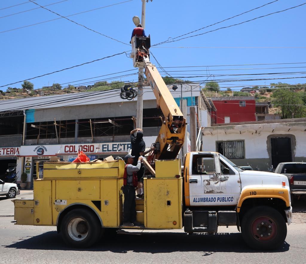 ILUMINA ALUMBRADO PÚBLICO AVENIDA PROLONGACIÓN OBREGÓN