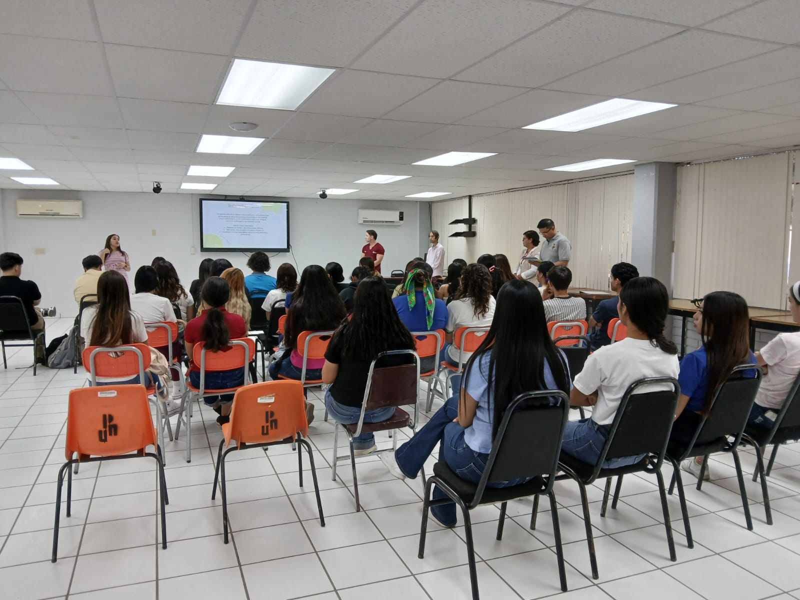 FOMENTAN CONCIENCIA SOBRE SALUD MENTAL EN LAS ESCUELAS DE NOGALES