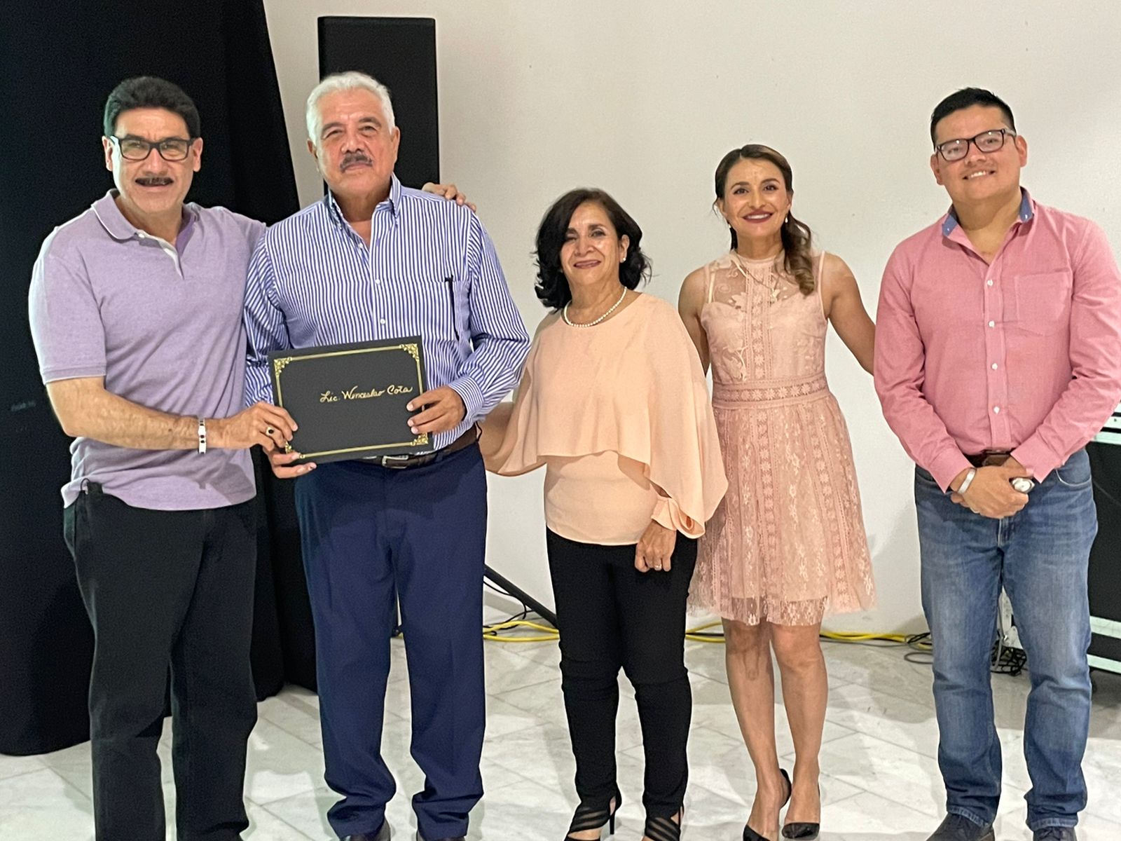 RECONOCEN A BASQUETBOLISTAS DE LA ÉPOCA DE ORO DE NOGALES