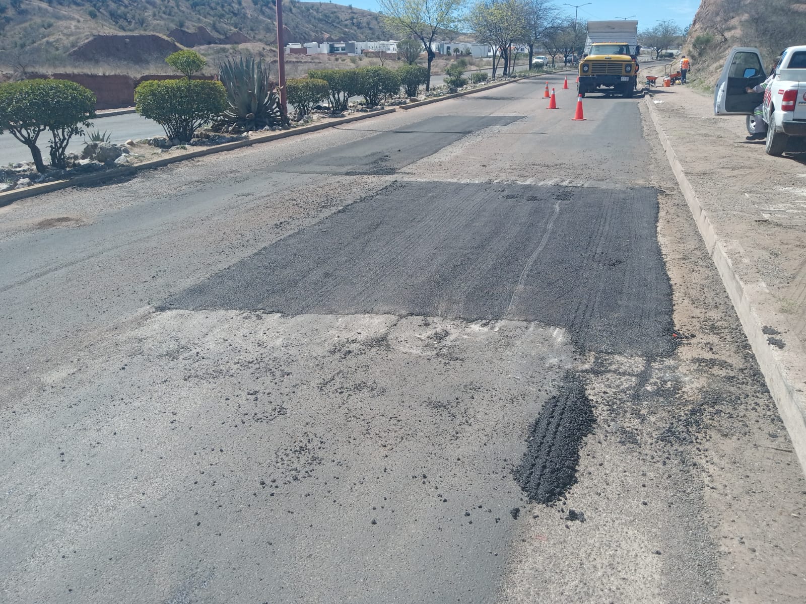 CONTINÚA LA CAMPAÑA DE BACHEO CON ASFALTO EN FRÍO