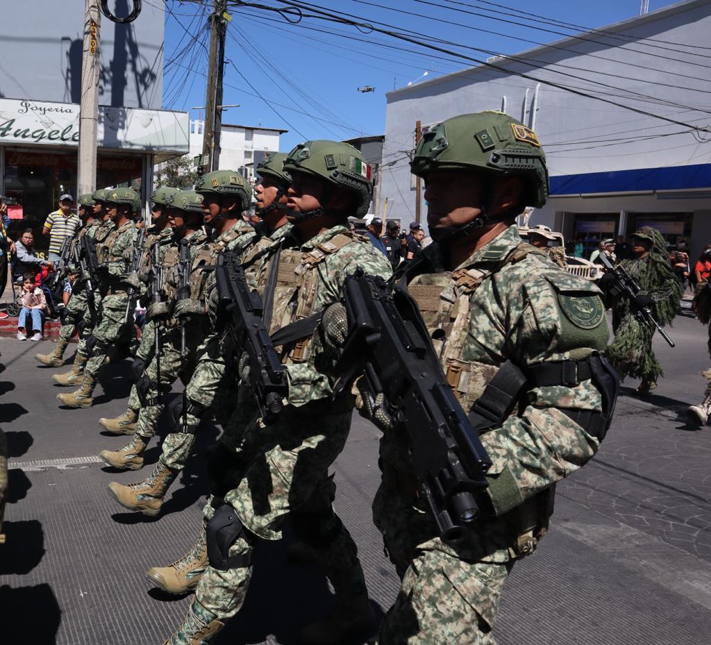 PRESENCIAN MILES DE NOGALENSES EL DESFILE DE LA BATALLA DE PUEBLA