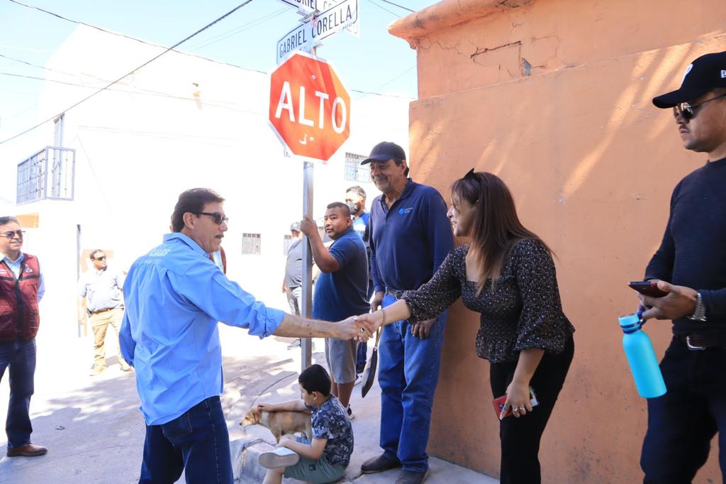 CAMBIA LA VIDA DE VECINOS DE LA CALLE GABRIEL CORELLA PAVIMENTADA