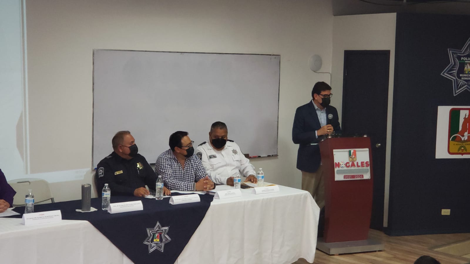 OFRECEN ESTUDIOS DE PREPARATORIA PARA 143 POLICÍAS MUNICIPALES