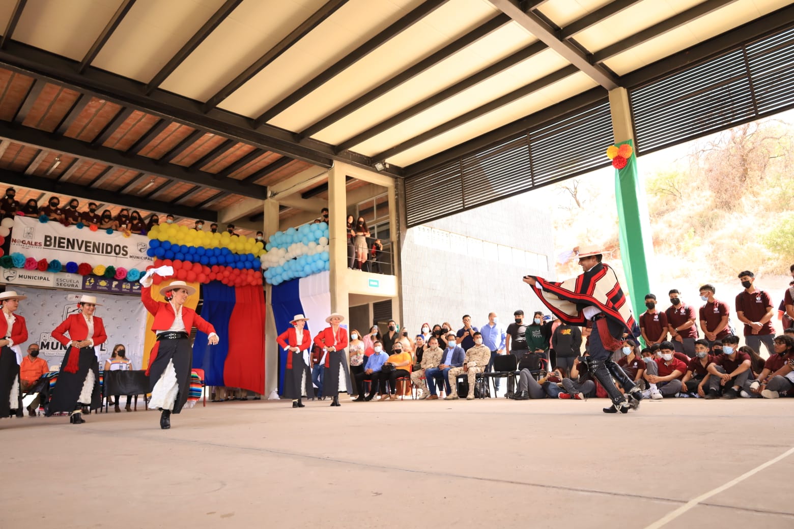 REALIZAN GRUPOS CHILENOS PRESENTACIÓN ARTÍSTICA