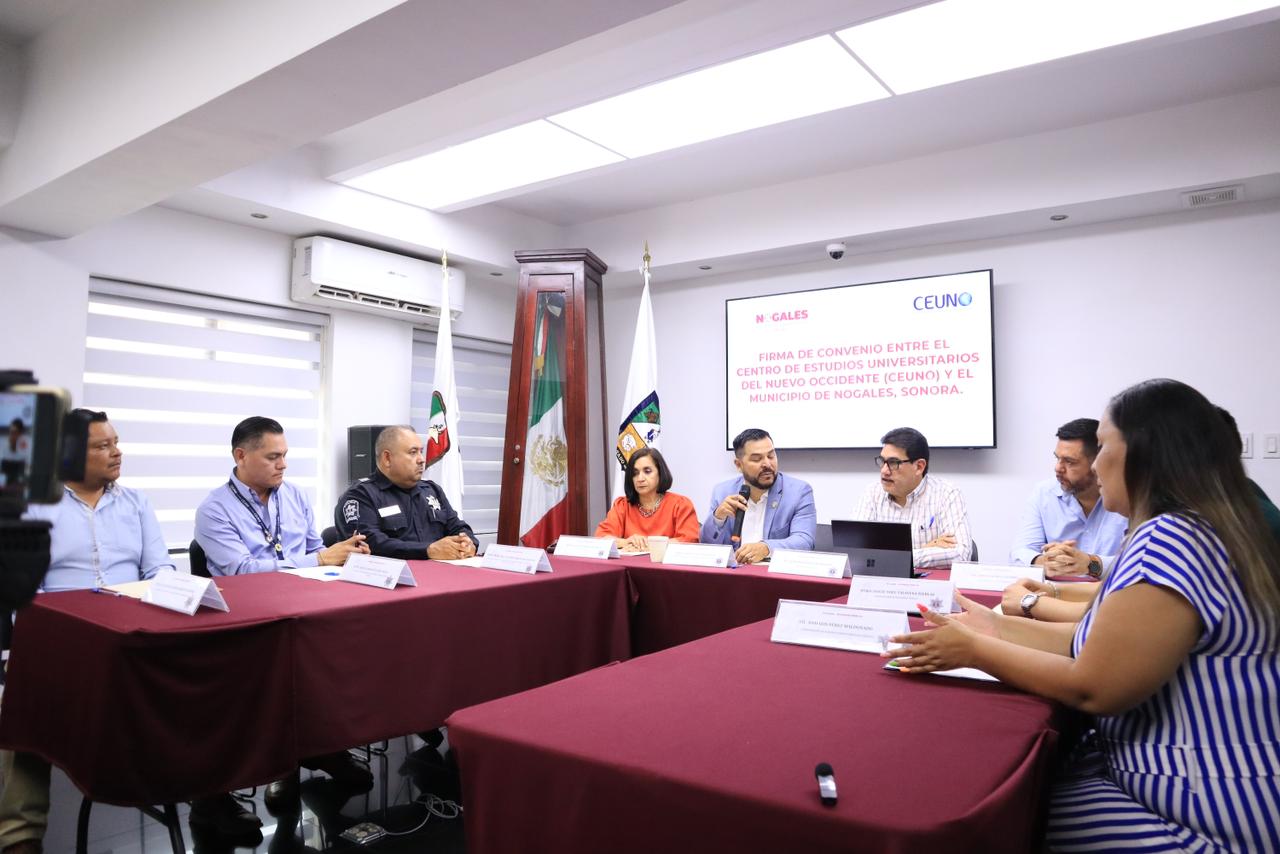 FIRMAN CONVENIO EL GOBIERNO MUNICIPAL Y CEUNO
