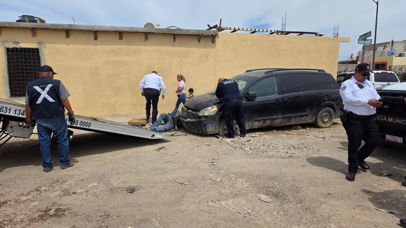 Refuerza Tránsito Municipal retiro de vehículos en abandono