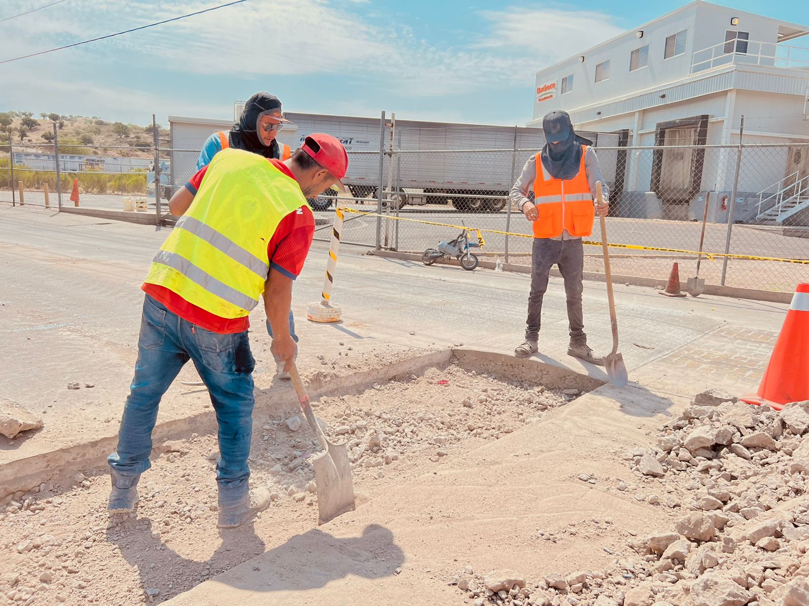 MEJORAN LAS VIALIDADES EN LOMAS DE ANZA Y SAN CARLOS