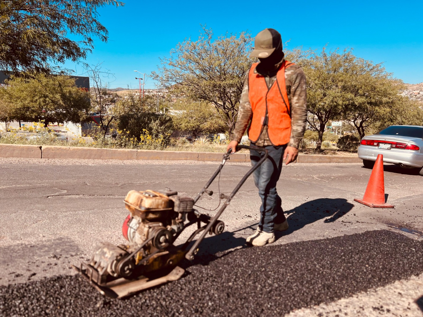 INTENSIFICA OBRAS PÚBLICAS LA CAMPAÑA DE BACHEOA CALLES