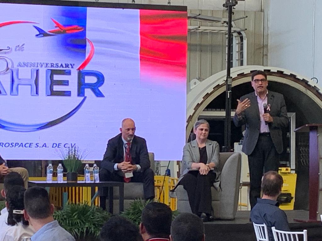 PARTICIPA ALCALDE JUAN GIM EN FESTEJOS DEL 15 ANIVERSARIO DE EMPRESA DAHER AEROSPACE