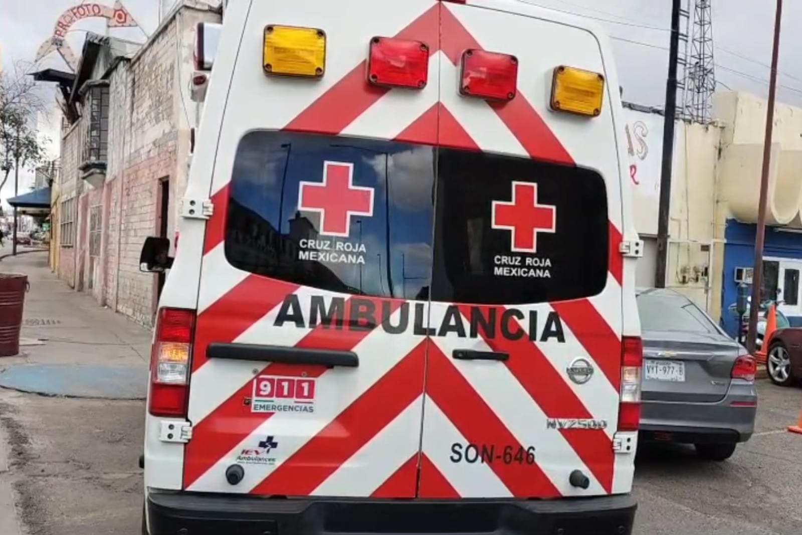 Llama Tránsito Municipal a ceder paso a vehículos de emergencia