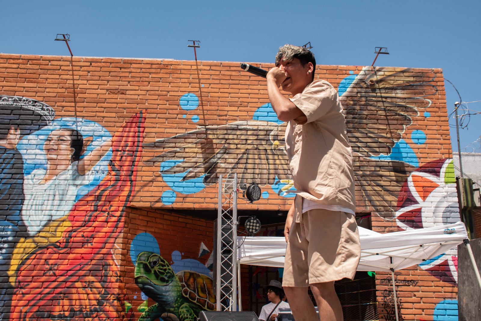 EXITOSO FEESTYLE HIP-HOP EN LA PLAZA PÚBLICA “OCHOA”