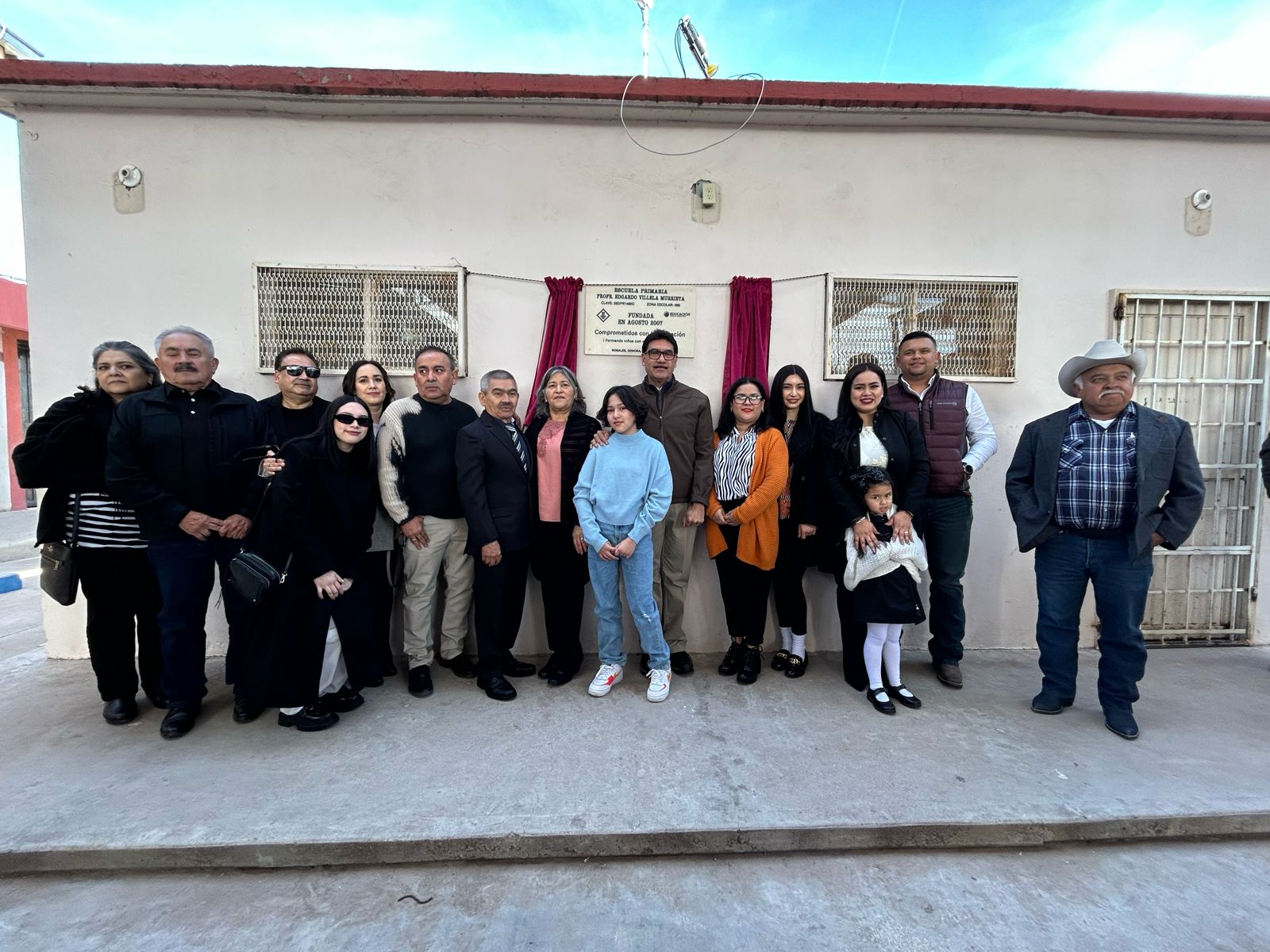 PARTICIPA ALCALDE EN DEVELACIÓN DE PLACA EN ESCUELA “VILLELA MURRIETA”