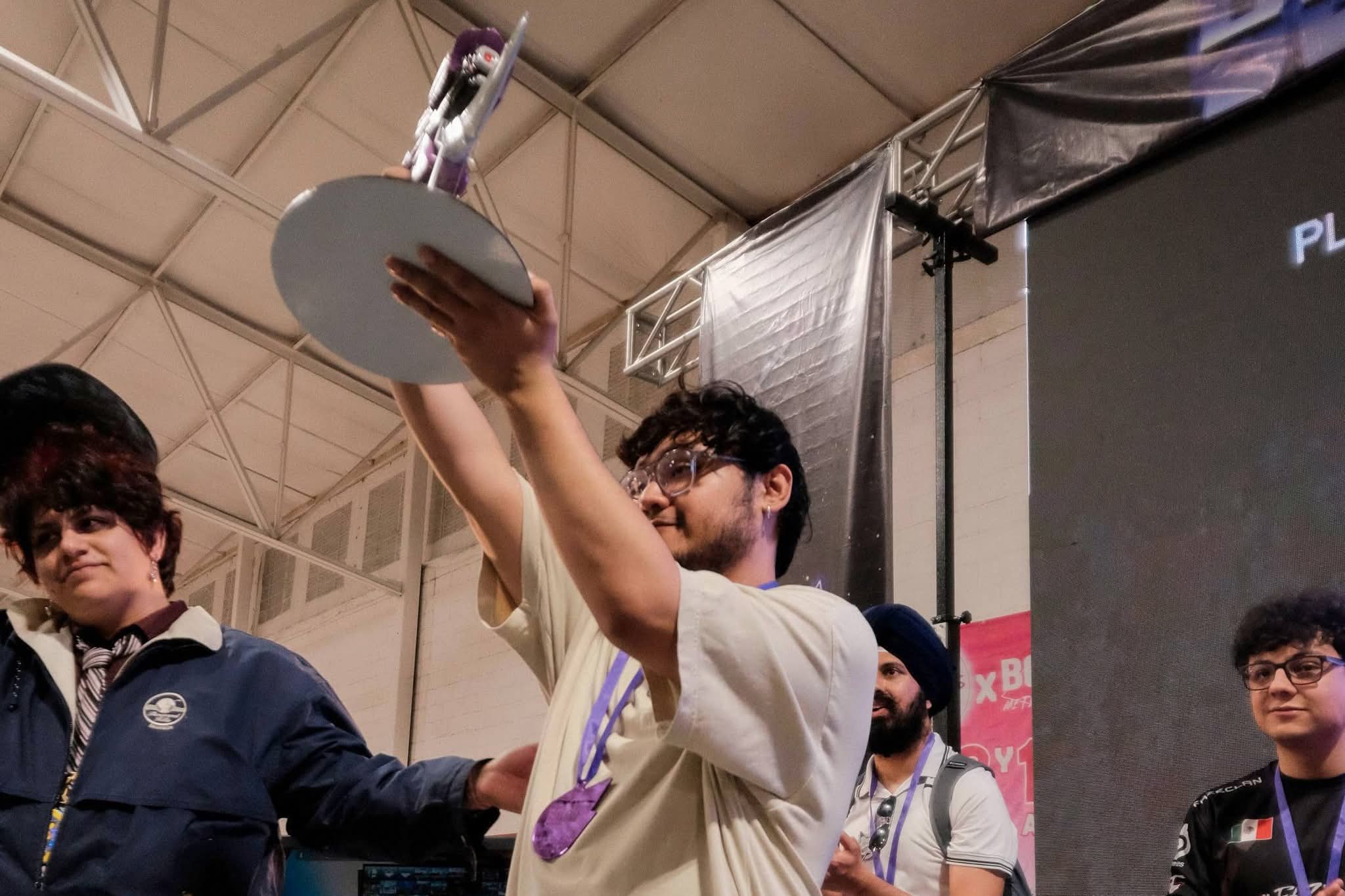 Reconocen a ganadores de Best of the West Meteor Crash