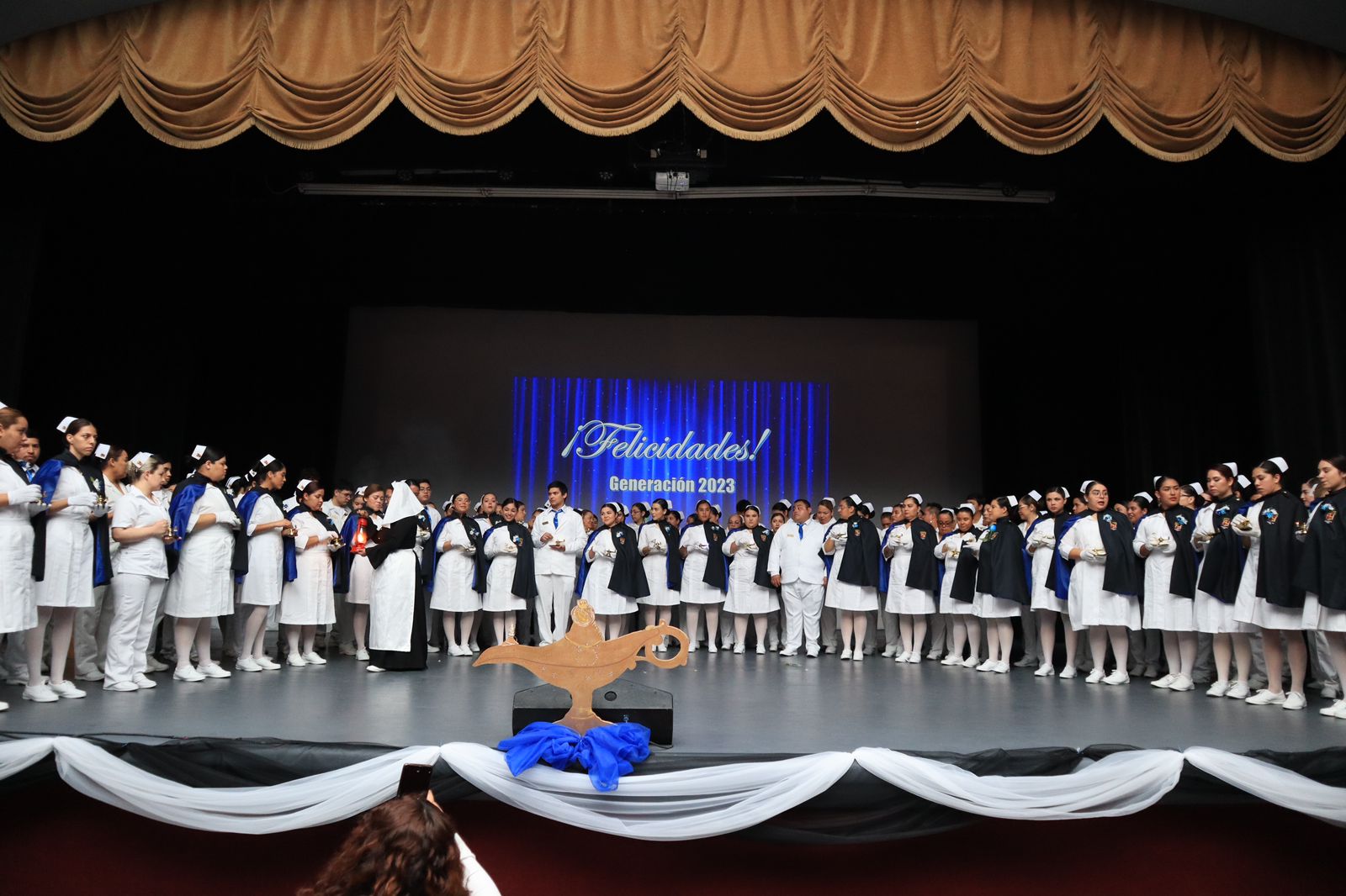 ATESTIGUA ALCALDE GRADUACIÓN DE 90 ESTUDIANTES DEL CIES