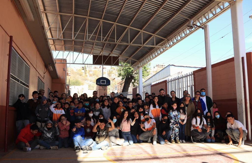 LLEVAN JORNADA DE SALUD A ESCUELA VICENTA OCARANZA
