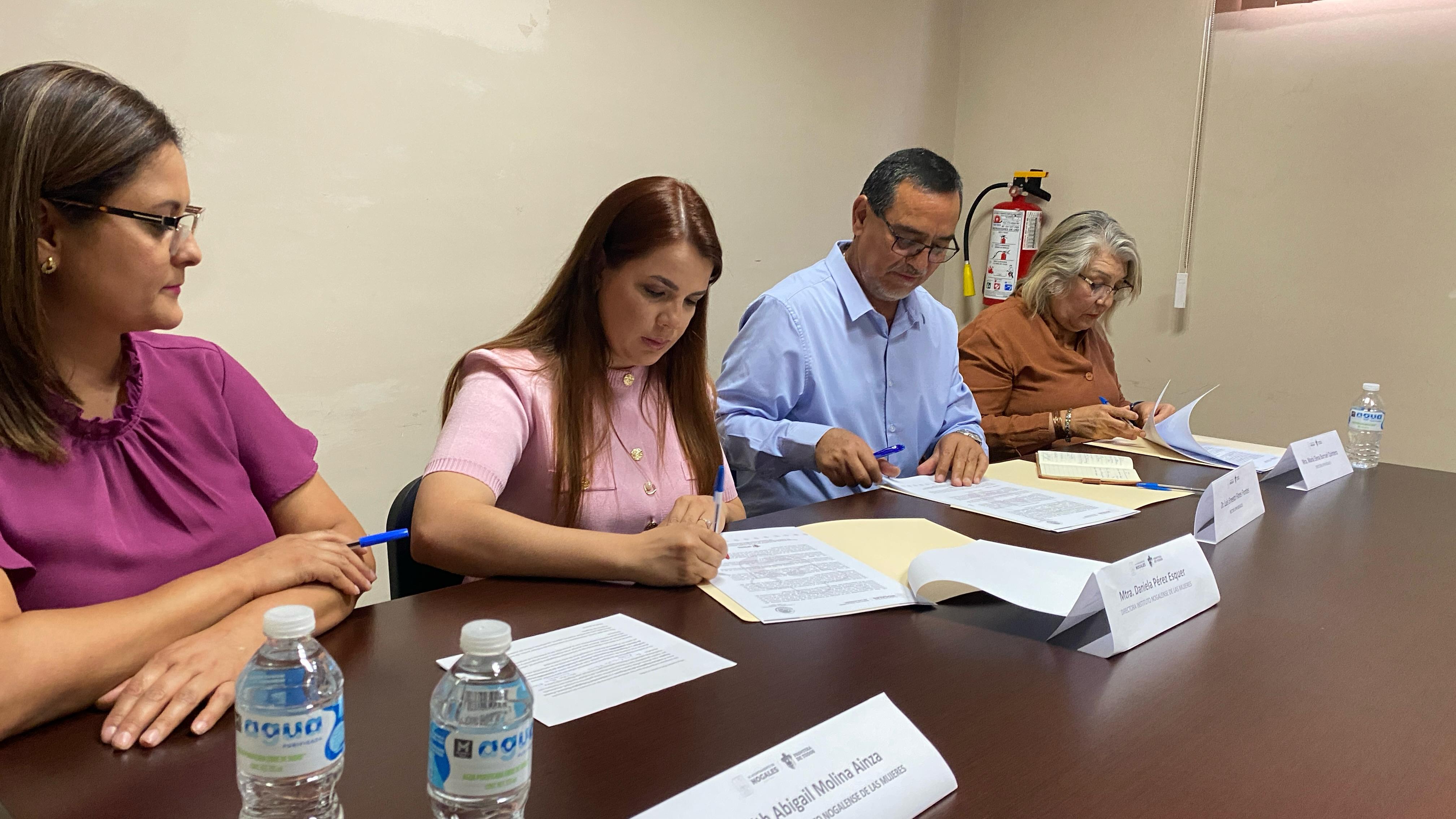 Firma INM convenio de colaboración con UPN