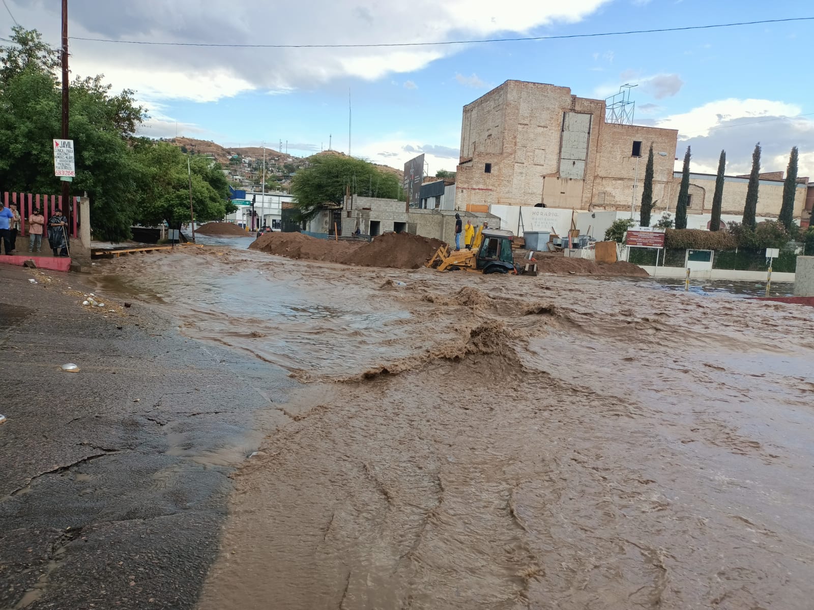 APLICARÁN MULTAS A QUIENES INTENTEN CRUZAR ARROYOS DURANTE LAS LLUVIAS