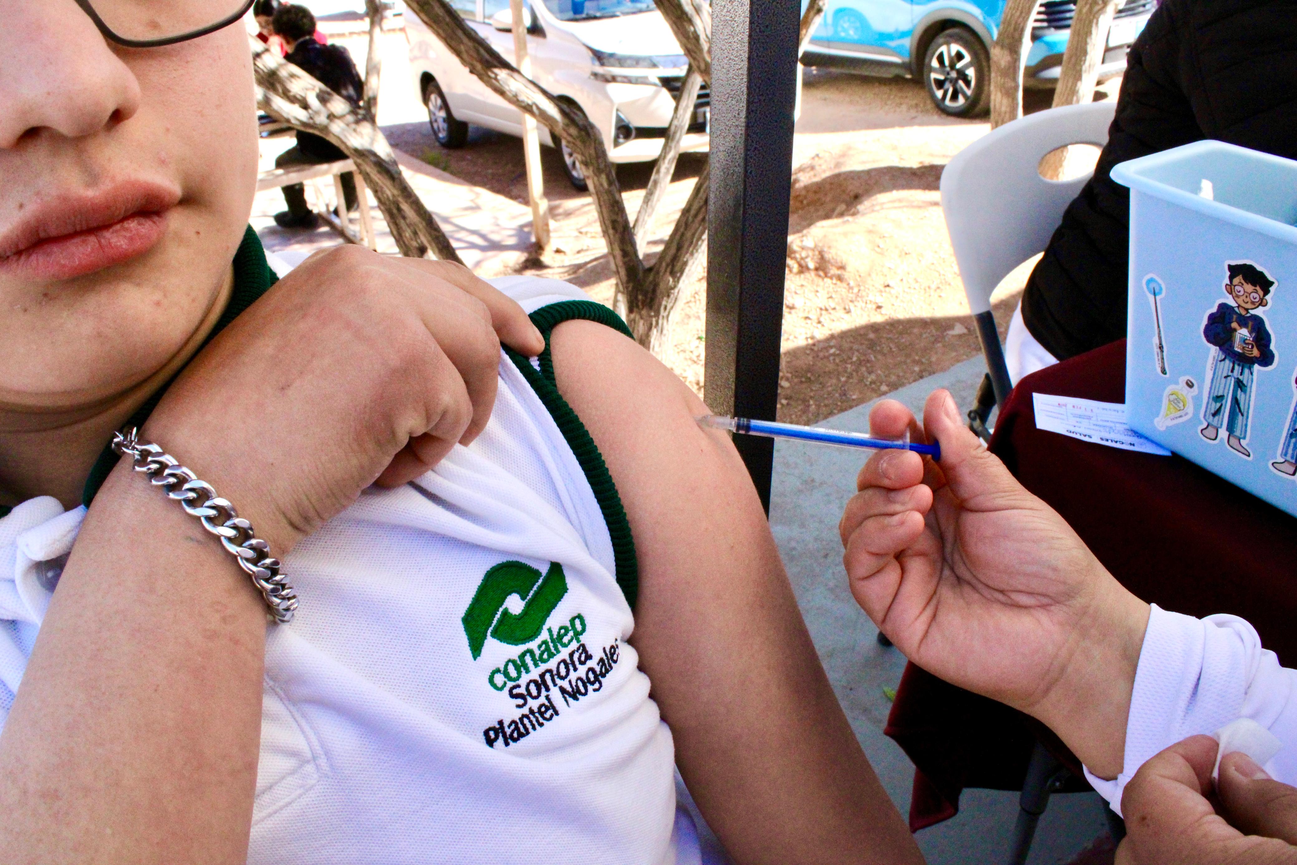 Beneficia jornada de salud preventiva a Conalep Nogales