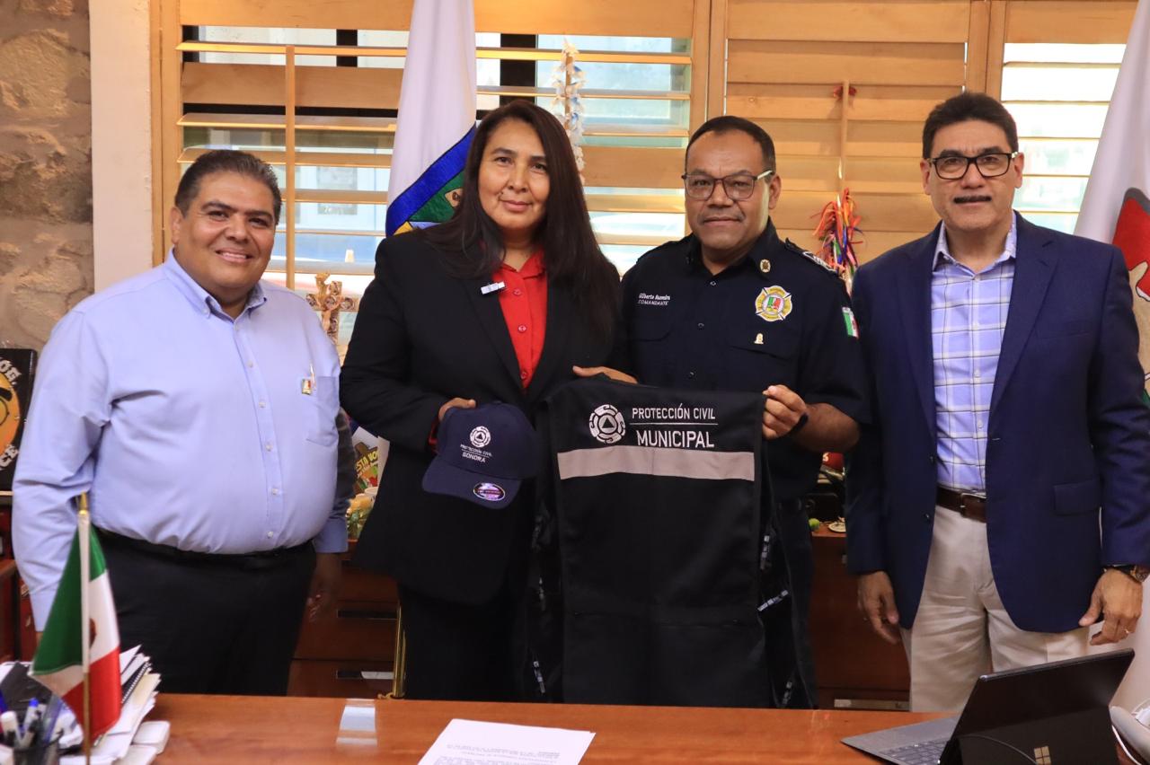 ES JULIA GUADALUPE OCHOA COORDINADORA DE UMPC
